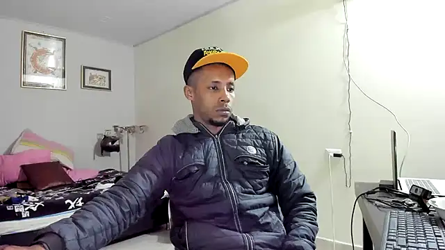 Snapshot of AlejoKhalifa_ chatting on March 8, 2025, 3:02 pm AlejoKhalifa online show from March 8, 2025, 3:02 pm