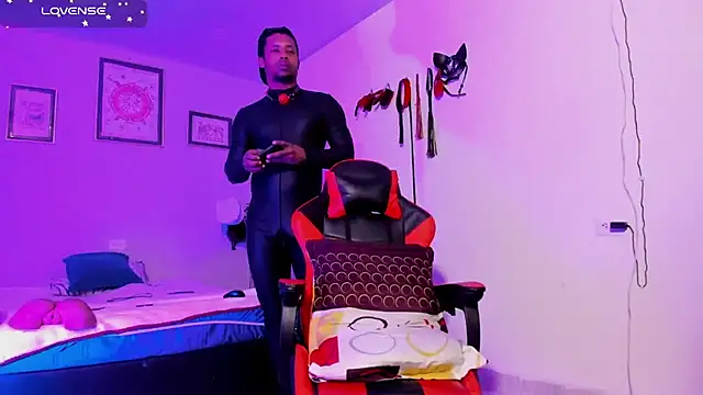Snapshot of AlejoKhalifa_ chatting on October 7, 2025, 8:55 am AlejoKhalifa online show from October 7, 2025, 8:55 am