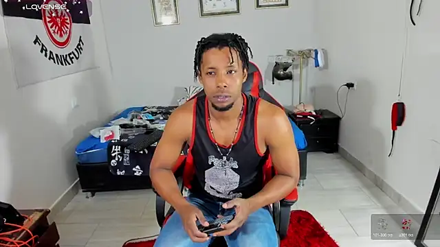 AlejoKhalifa  online show from November 21, 2025, 11:47 pm