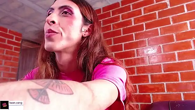 Snapshot of Trix_fiore_oficial chatting on February 21, 2026, 8:32 pm Trix fiore oficial online show from February 21, 2026, 8:32 pm