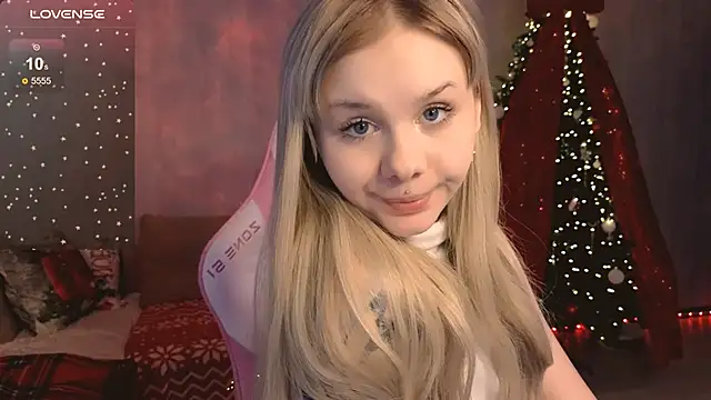 Britney Lynch online show from December 15, 2025, 7:07 pm