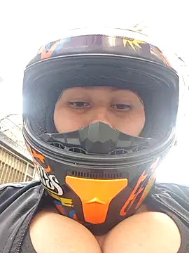 Celeem  online show from October 19, 2025, 9:15 pm