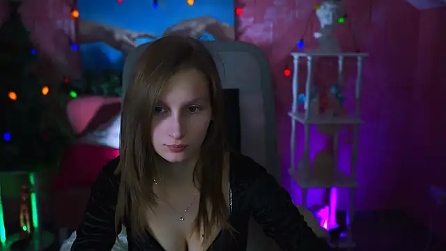 EllaHorton online show from January 3, 2025, 8:32 am