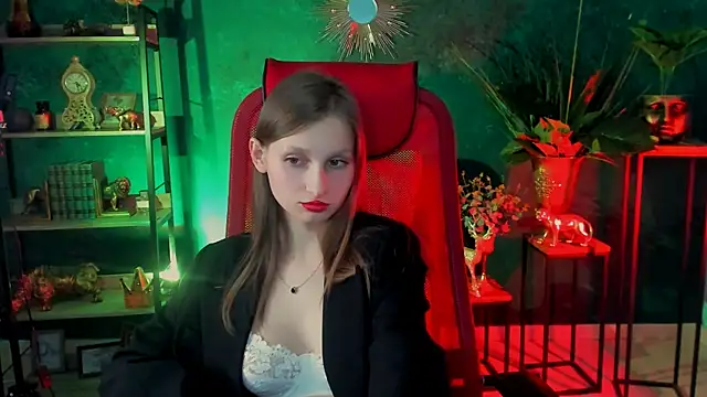 EllaHorton online show from February 28, 2025, 6:41 pm