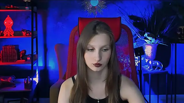 EllaHorton online show from March 13, 2025, 2:33 pm