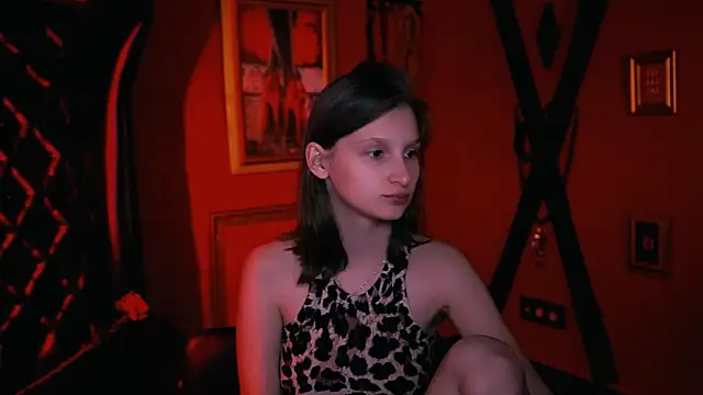 EllaHorton online show from October 4, 2025, 12:36 pm