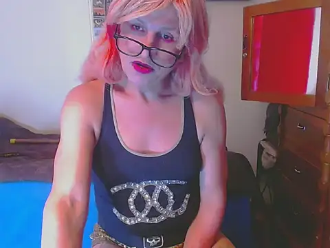 LorenJade online show from February 11, 2026, 7:57 am