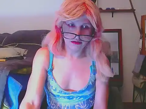 LorenJade online show from May 31, 2026, 7:37 am