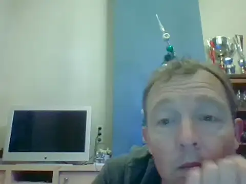 Snapshot of bertolini chatting on December 10, 2024, 5:44 pm bertolini online show from December 10, 2024, 5:44 pm