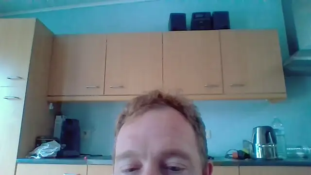 Snapshot of bertolini chatting on October 11, 2025, 4:27 pm bertolini online show from October 11, 2025, 4:27 pm