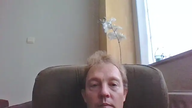 Snapshot of bertolini chatting on December 14, 2025, 2:33 pm bertolini online show from December 14, 2025, 2:33 pm