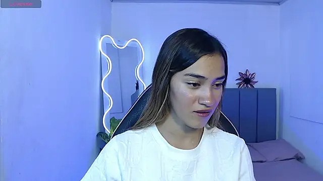 Jenner tay online show from May 21, 2026, 3:24 am