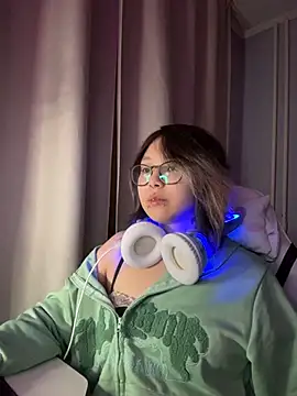 maydaykimmy online show from December 4, 2025, 3:27 am