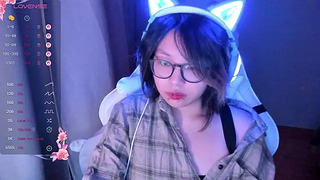 maydaykimmy online show from December 19, 2025, 9:44 pm