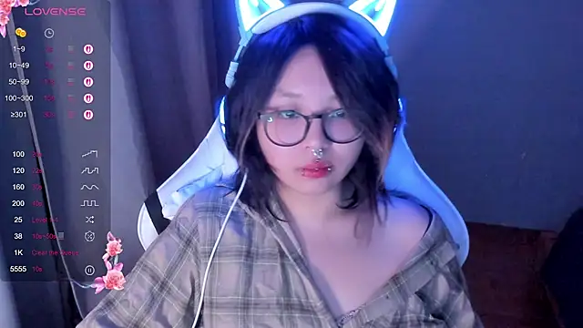 Snapshot of maydaykimmy chatting on February 7, 2026, 10:13 pm maydaykimmy online show from February 7, 2026, 10:13 pm