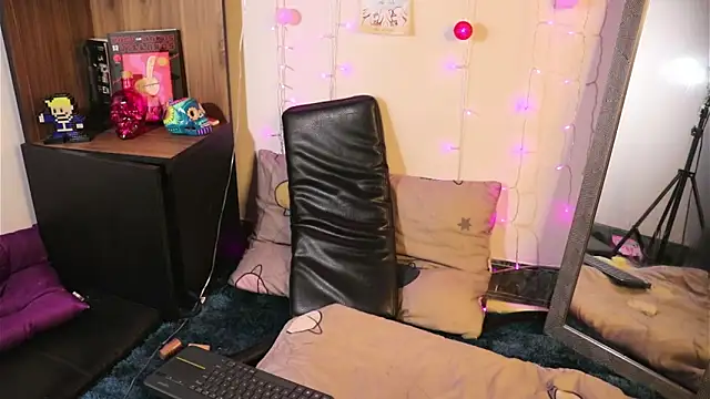 Snapshot of _lucy_white_ chatting on January 22, 2025, 3:41 am  lucy white  online show from January 22, 2025, 3:41 am