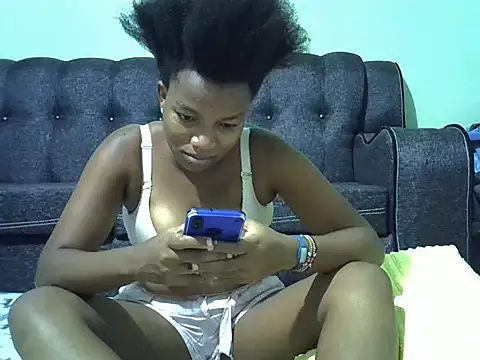 Snapshot of prettychoco1 chatting on February 19, 2025, 3:17 am prettychoco1 online show from February 19, 2025, 3:17 am