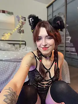 Evangeline Lawrence  online show from May 11, 2026, 4:26 pm