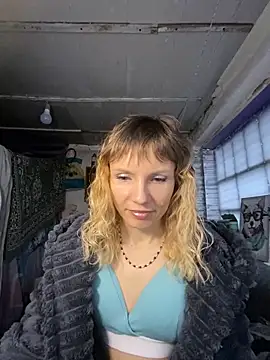 Snapshot of Anita-Smith chatting on December 9, 2024, 9:39 am Anita-Smith online show from December 9, 2024, 9:39 am