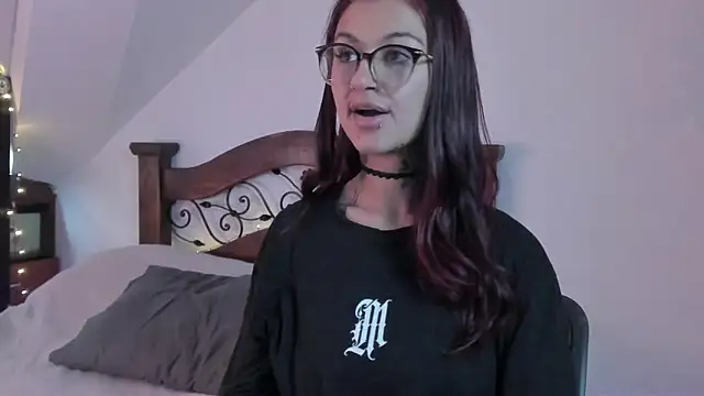 noemi foxxx online show from September 12, 2025, 3:01 pm