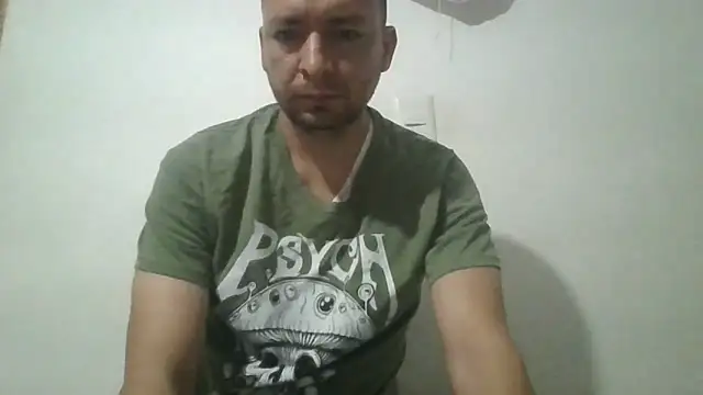 Snapshot of angeljz4 chatting on April 25, 2026, 7:44 am angeljz4 online show from April 25, 2026, 7:44 am