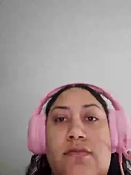 honeeyyy pot online show from March 12, 2025, 5:24 am