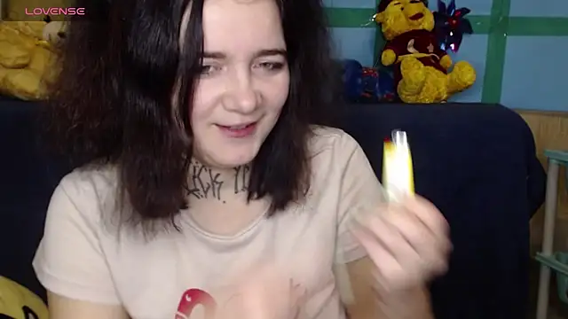 Snapshot of Yours_good_mood chatting on January 31, 2025, 12:29 pm Yours good mood online show from January 31, 2025, 12:29 pm