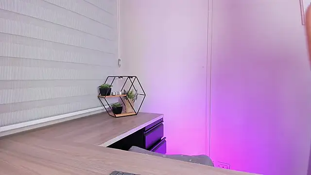 Snapshot of bulma_bambina_ chatting on January 25, 2025, 8:00 pm bulma bambina online show from January 25, 2025, 8:00 pm