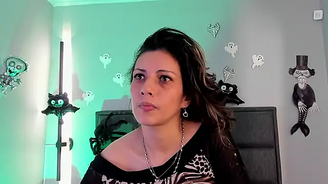 Snapshot of bulma_bambina_ chatting on October 27, 2025, 7:51 pm bulma bambina online show from October 27, 2025, 7:51 pm