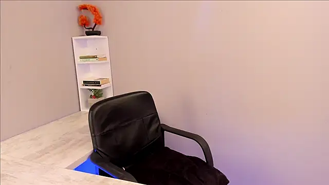 Snapshot of bulma_bambina_ chatting on November 16, 2025, 12:16 am bulma bambina online show from November 16, 2025, 12:16 am