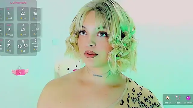 Emmaa Saenz  online show from March 30, 2026, 10:44 pm