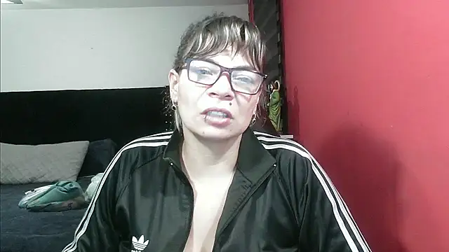 charlotedoll online show from October 28, 2025, 4:49 am