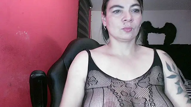 charlotedoll online show from February 9, 2026, 2:26 am