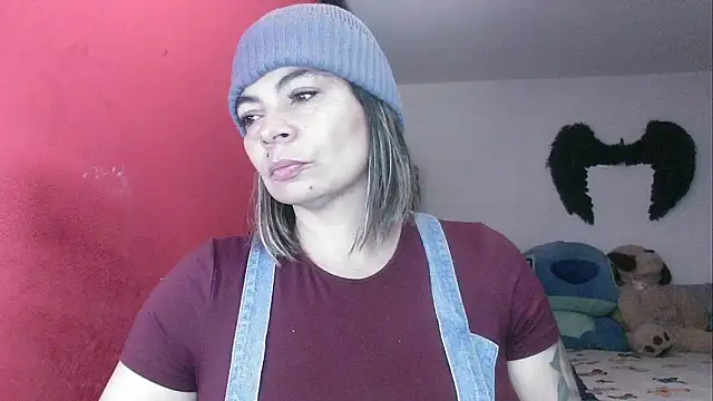 Snapshot of charlotedoll chatting on May 3, 2026, 4:29 am charlotedoll online show from May 3, 2026, 4:29 am