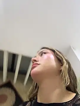 Arianavillada online show from December 14, 2025, 3:12 am