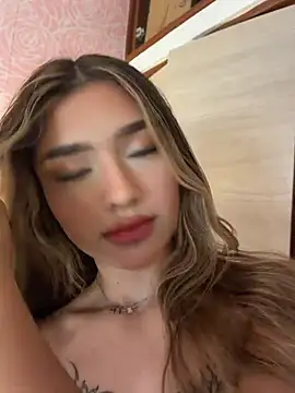 Arianavillada online show from May 17, 2026, 3:37 am