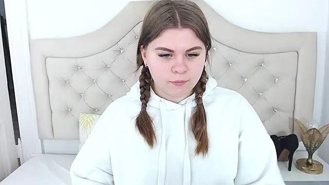 Snapshot of AbbyPleasure chatting on December 24, 2024, 11:17 am AbbyPleasure online show from December 24, 2024, 11:17 am