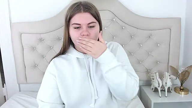 Snapshot of AbbyPleasure chatting on January 15, 2025, 10:06 am AbbyPleasure online show from January 15, 2025, 10:06 am