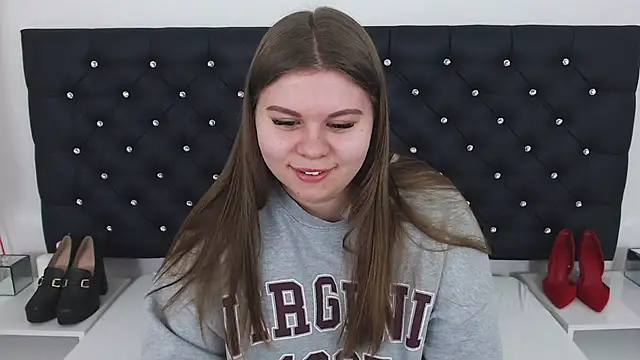 Snapshot of AbbyPleasure chatting on February 26, 2025, 9:32 am AbbyPleasure online show from February 26, 2025, 9:32 am