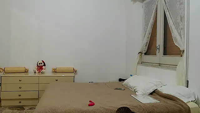 ZajiraShane online show from November 21, 2025, 3:33 pm