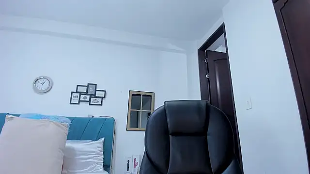 kamila lopez online show from October 30, 2025, 11:16 pm