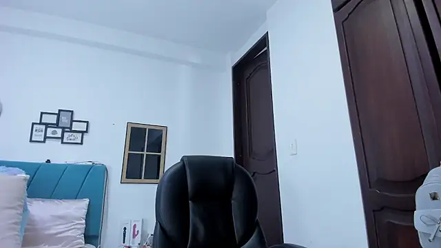 kamila lopez online show from November 10, 2025, 10:31 pm