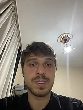 Snapshot of oguuxum chatting on April 8, 2026, 7:47 pm oguuxum online show from April 8, 2026, 7:47 pm