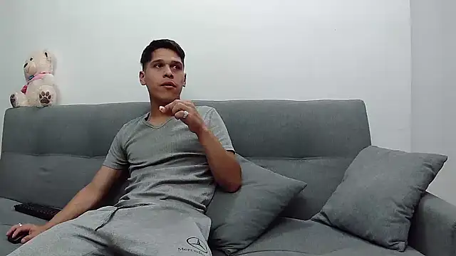 Katalleya jyj online show from January 23, 2025, 2:33 am