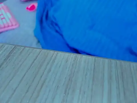 candysmitxxx online show from March 18, 2025, 6:57 am