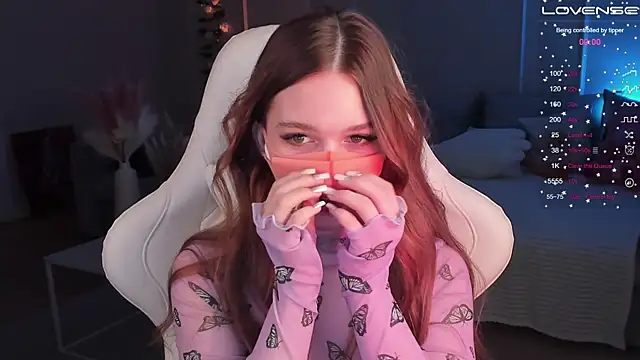 Snapshot of Frau_Lina chatting on December 31, 2024, 8:34 pm Frau Lina online show from December 31, 2024, 8:34 pm