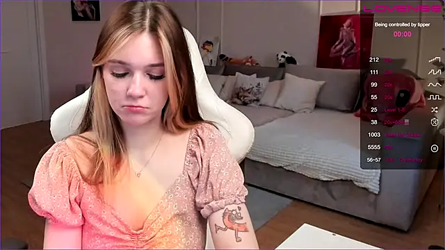 Frau Lina online show from March 15, 2026, 3:18 pm