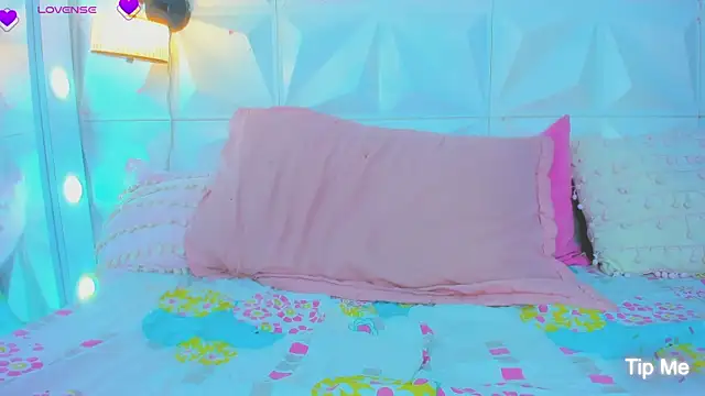 Snapshot of cute_latinaxxx chatting on February 8, 2025, 7:38 pm cute latinaxxx online show from February 8, 2025, 7:38 pm