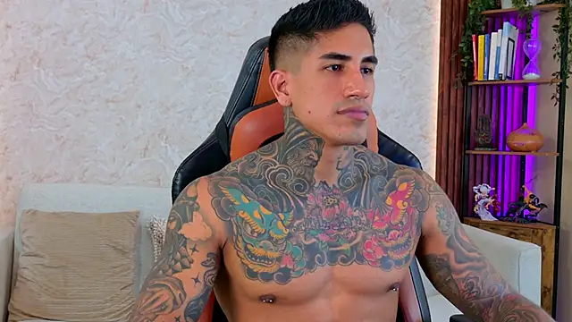 Snapshot of AdanReilly chatting on February 26, 2026, 8:19 pm AdanReilly online show from February 26, 2026, 8:19 pm