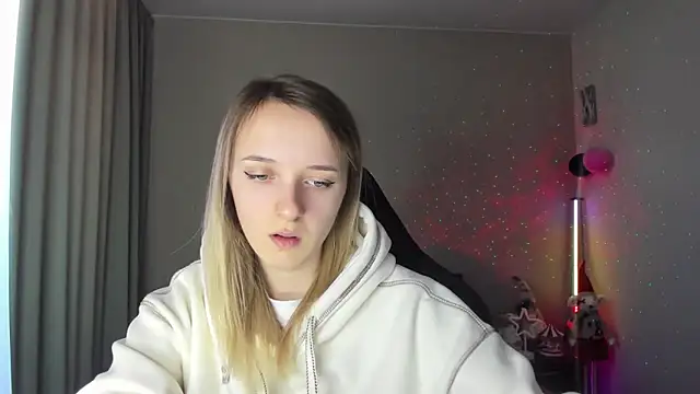 Snapshot of RouseReed chatting on February 20, 2025, 7:23 am RouseReed online show from February 20, 2025, 7:23 am